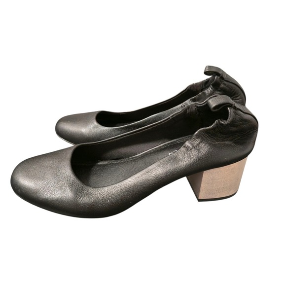 Kelsi‎ Dagger Block Heel Pumps Rounded Toe Comfortable Everyday Shoes Size 7.5 - Picture 1 of 8